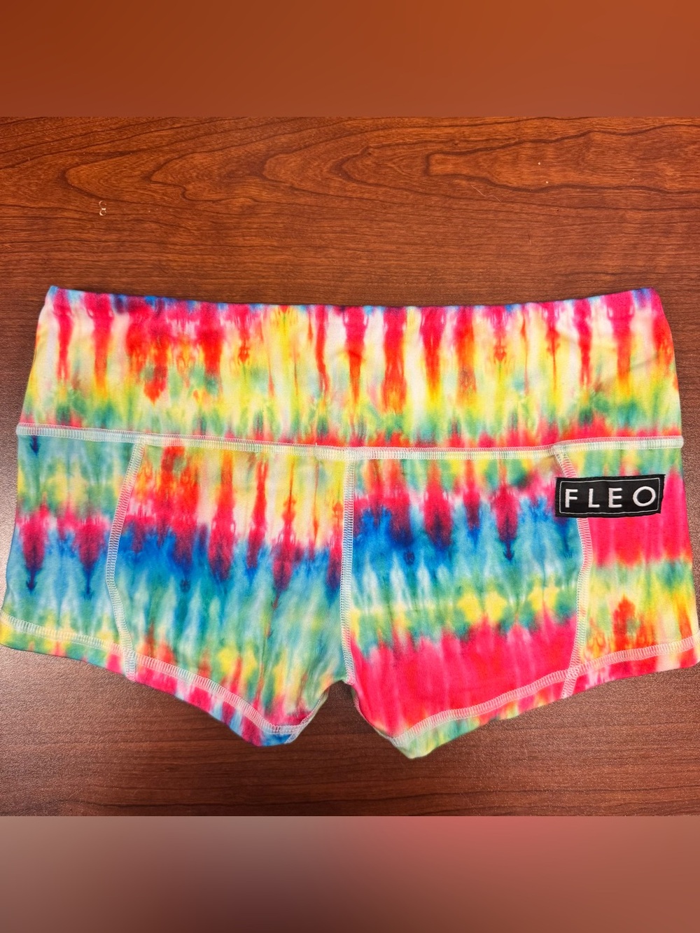 Fleo shorts medium